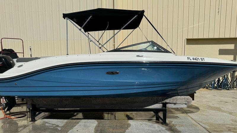 22' 2020 Sea Ray SPX 210 OB