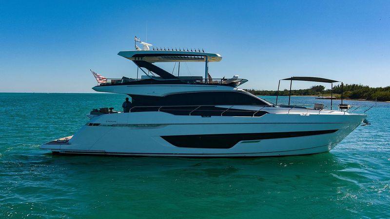 68' 2021 Fairline Squadron 68 Flybridge