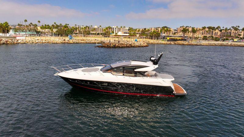 57' 2019 Sunseeker Predator 57