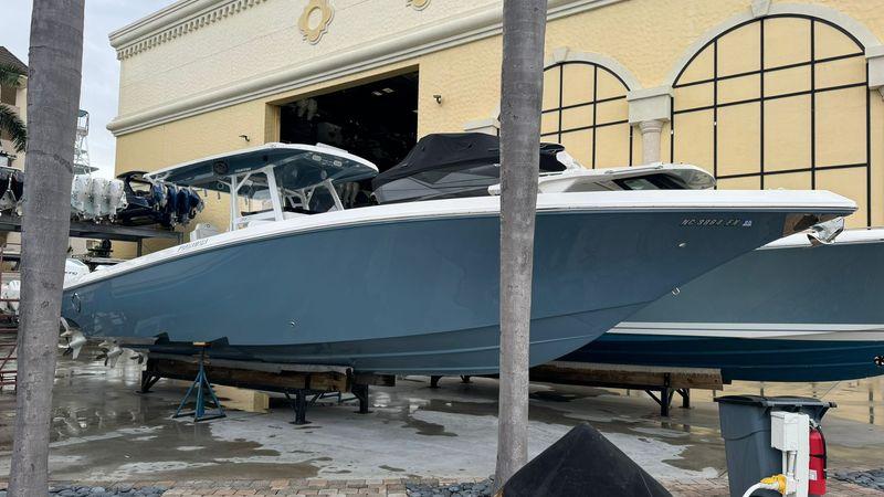 38' 2019 Fountain 38 CC