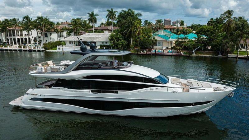 85' 2022 Princess Y85 Motor Yacht