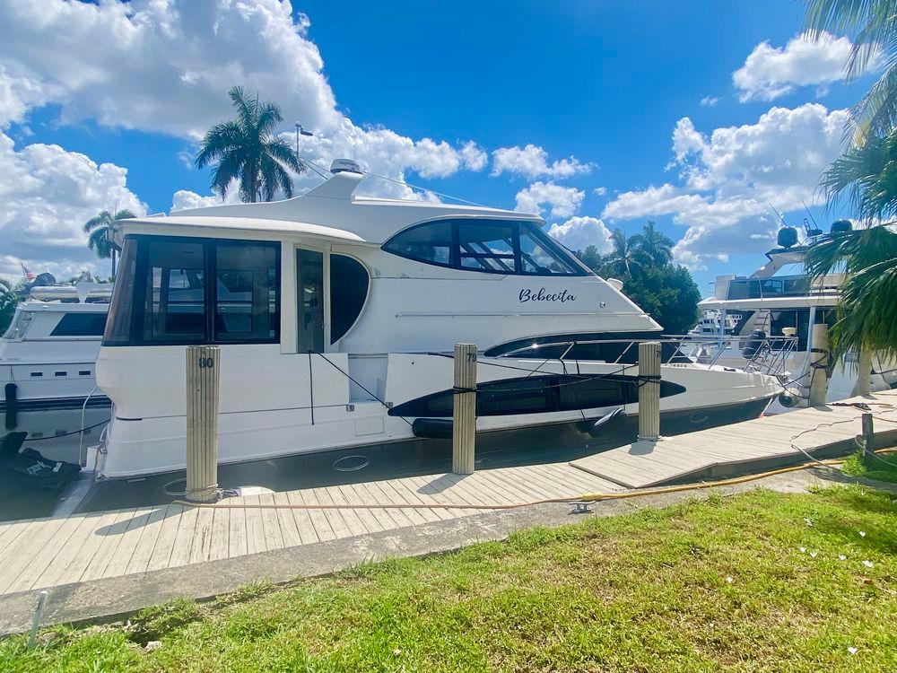 50' 2000 Carver 506 Motor Yacht